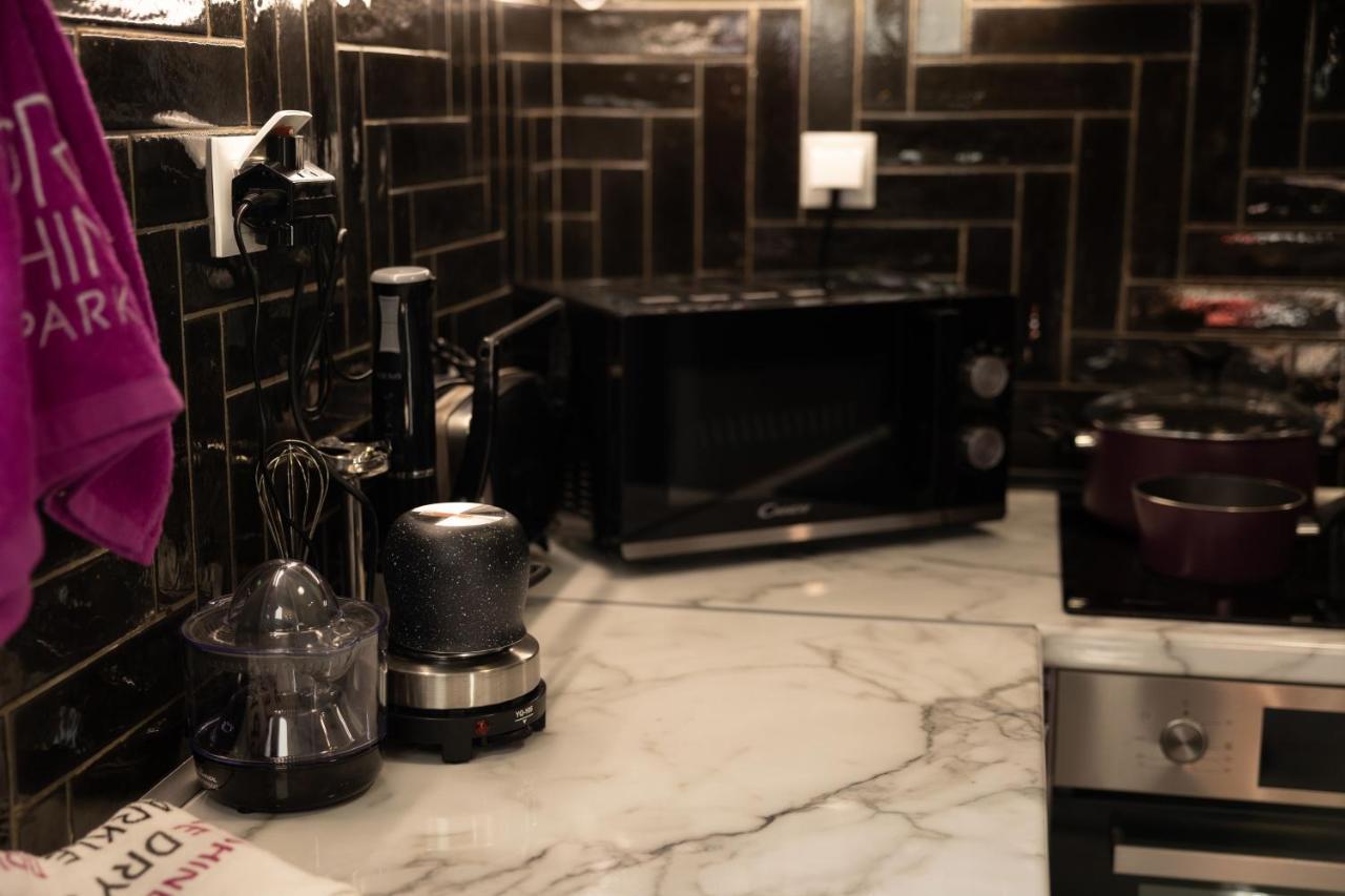 "Elegance" Central Luxury Apartment Pireus Exteriör bild
