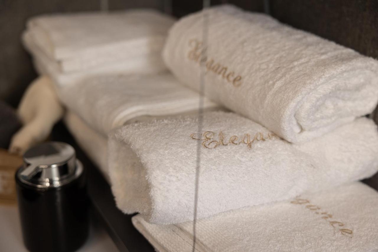 "Elegance" Central Luxury Apartment Pireus Exteriör bild